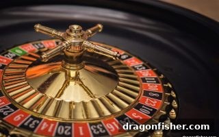 龙王捕鱼实战解码：百家乐心理博弈与老虎机吞吐周期的融合艺术