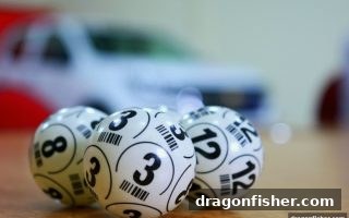 龙王捕鱼：牌九与六合彩的玩法、分析与策略全解析